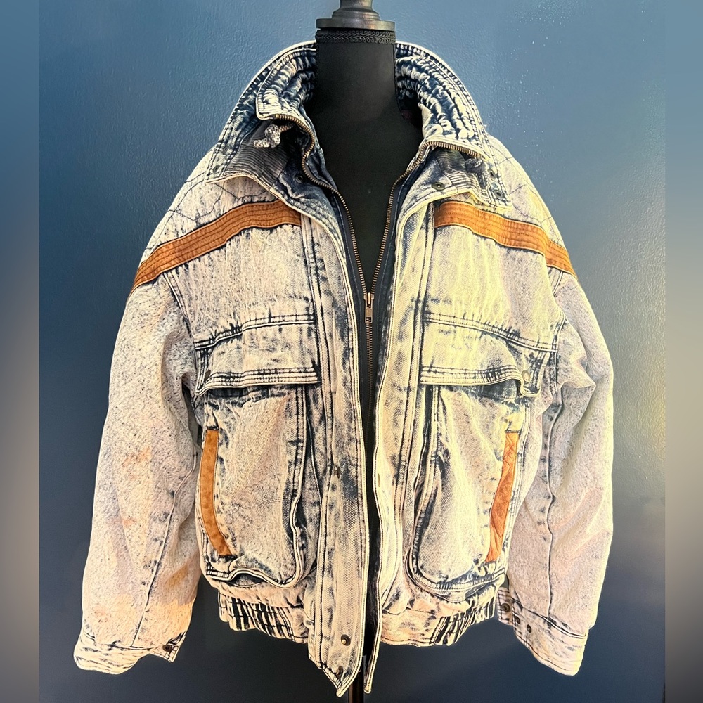 Retro 1980’s Stonewashed denim coat!